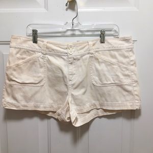 Guess off white shorts size 34
